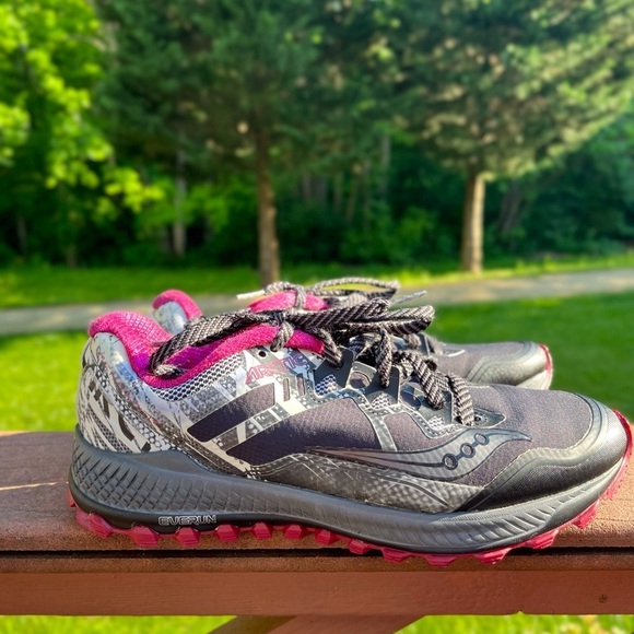 Saucony Arctic Running Shoes Womens Size 8 Black pink - Picture 5 of 15